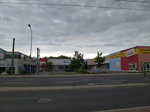 Fachmarktzentrum 2